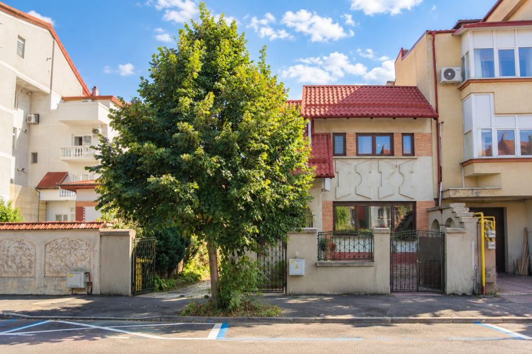 Eclectic Architecture | Cotroceni - Str Elefterie 29 | Vila 389Mp + Teren 550 mp – fotografia 1 din 46