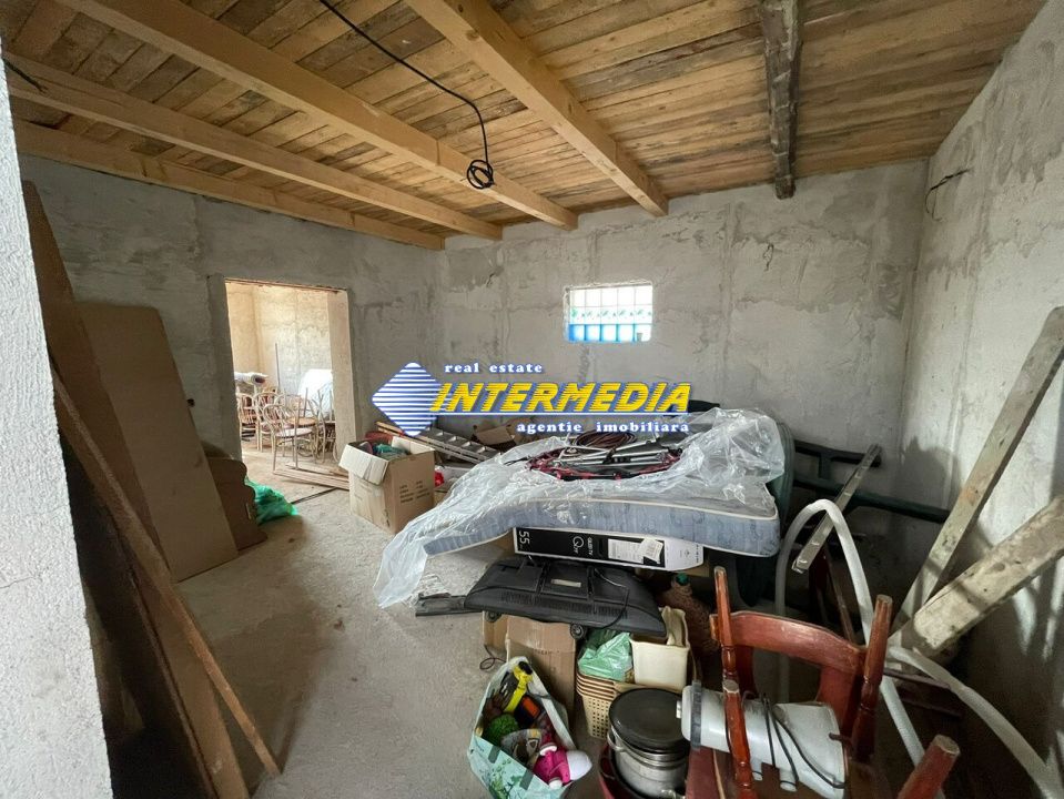 Casa de vanzare Alba Iulia zona Centru cu 5 camere  teren aferent casei 370 mp – fotografia 1 din 11