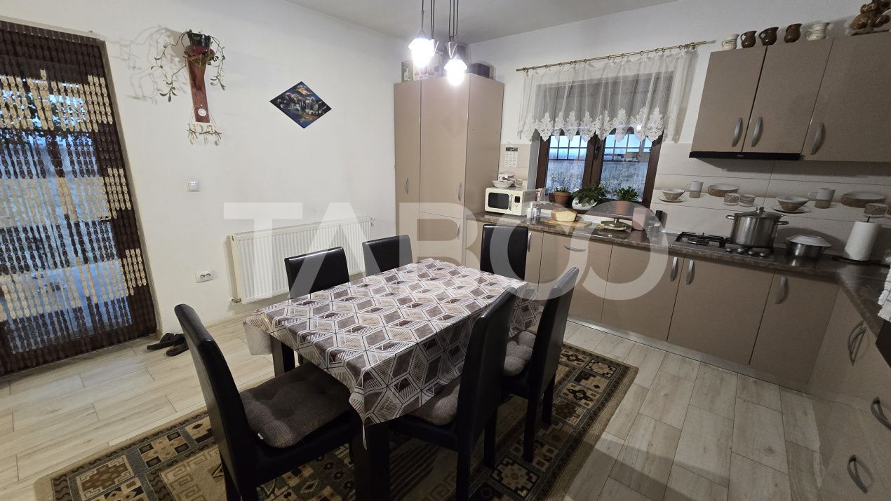 Casa de vanzare in zona Piata Cluj - 5 camere si 477mp de teren – fotografia 8 din 16