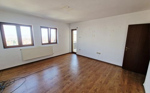 Apartament spatios si cu loc de parcare in Andrei Muresanu