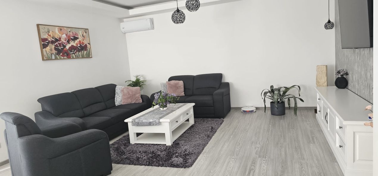 Casă premium 4 camere, 800 mp teren-Dezmir – fotografia 2 din 13
