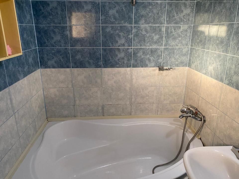 Apartament la mansarda zona centrala – fotografia 12 din 15