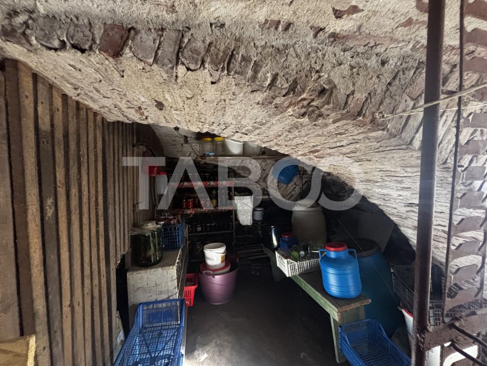 Casa  cu gradina de vanzare  si curte + pivnita zona Terezian Sibiu – fotografia 12 din 14