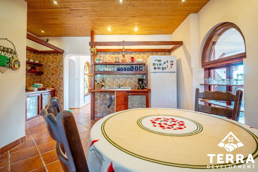 Apartament spectaculos de 5 camere în Sinaia cu priveliște de vis către munte – fotografia 7 din 25