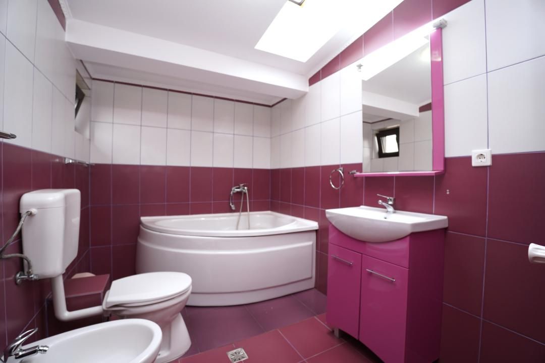 Inchiriere Vila |  Vitan Mall - Dristor | 7 Camere P+2+Curte+Parcare – fotografia 18 din 18
