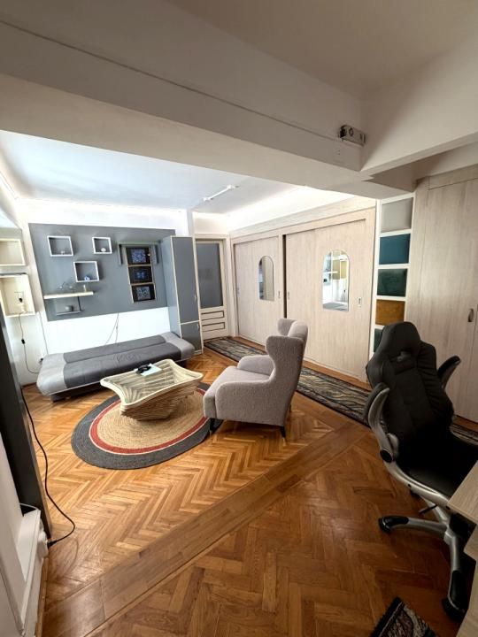 Apartament de închiriat, 2 camere, 50 mp, ultracentral, Oradea – fotografia 1 din 6