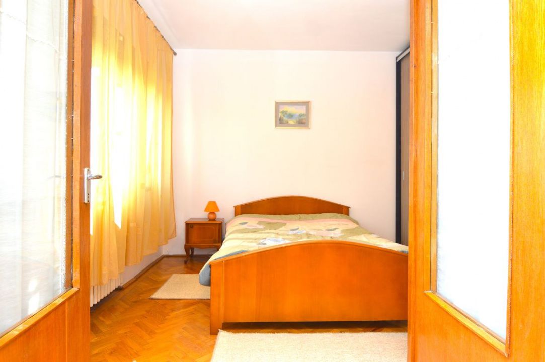 INCHIRIERE APARTAMENT 3 CAMERE UNIRII – TRAIAN – fotografia 6 din 25