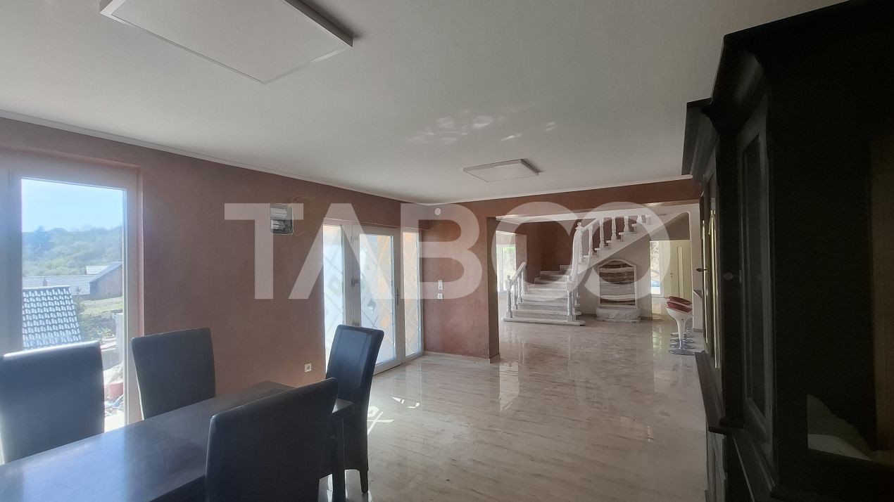 Casa de vanzare 405 mp utili 2 garaje 250 mp terase Slimnic Sibiu – fotografia 16 din 19