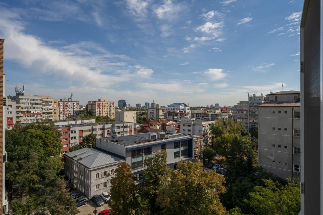 Apartament de 4 camere cu 3 băi, 137mp, centrală proprie, bloc 1983! – fotografia 25 din 28