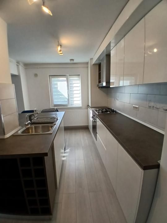 3 camere de inchiriat, Lux, zona Carrefour – fotografia 3 din 10
