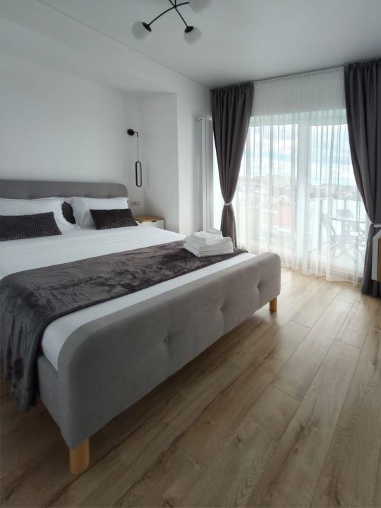 Apartament de închiriat-Xenero Mamaia N- 2 camere-complex cu piscina exterioară – fotografia 8 din 9