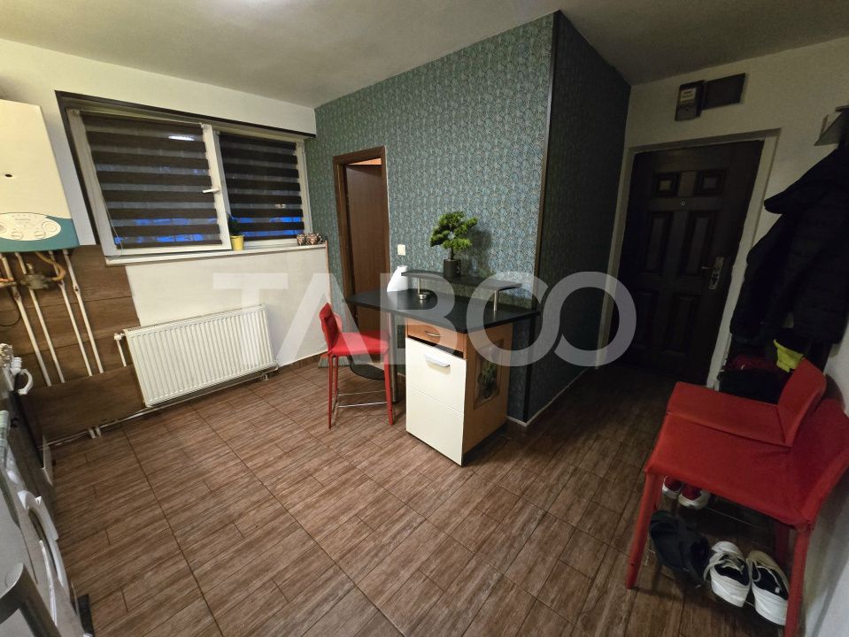 Garsoniera decomandata 28 mp utili mobilata utilata zona Tilisca Sibiu – fotografia 2 din 9