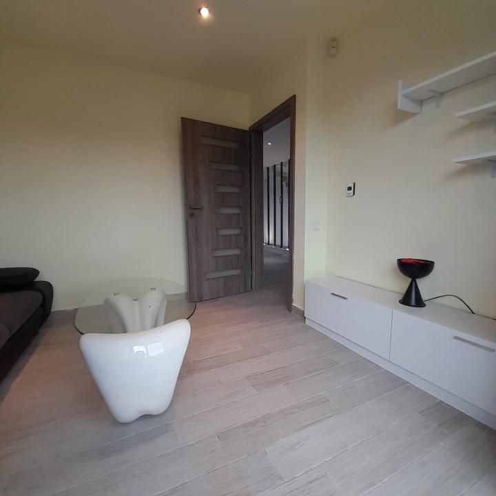 Casă P+E, 192 mp utili, teren 600 mp și garaj dublu | Dezmir – fotografia 8 din 13