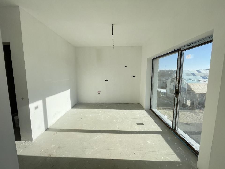 Ocazie! Casa in Feleac, 4 camere, 2 garaje, 140 mp, 1000 mp teren, panorama! – fotografia 3 din 13