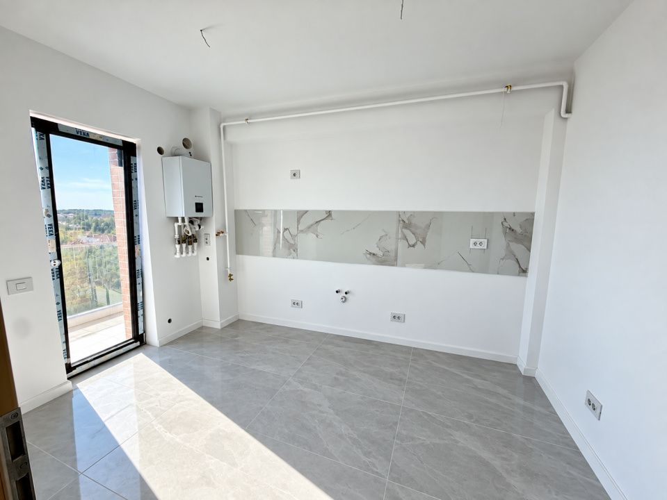 Apartament 3 camere, decomandat, 93.7 mp, cartier 1 Mai – fotografia 11 din 13