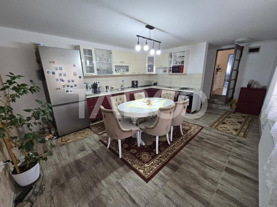 Casa mobilata de vanzare 150 mpu teren 450 mp garaj Piata Cluj Sibiu – fotografia 7 din 22