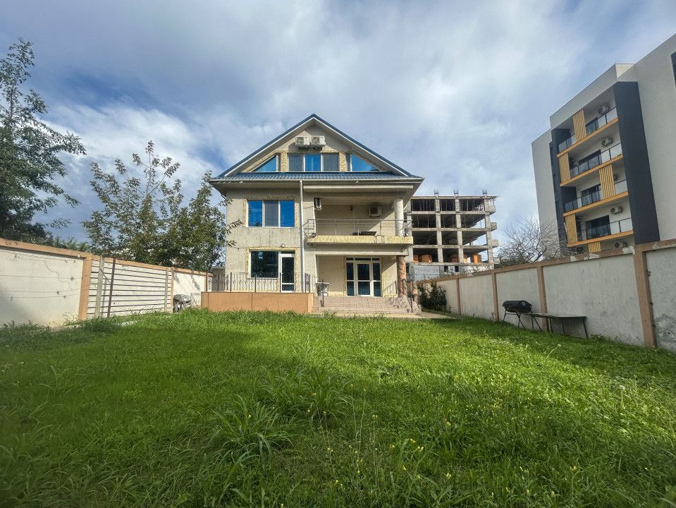 Pensiune cu 10 camere in Mamaia-Sat, zona LIDL . Oportunitate de investitie – fotografia 5 din 29