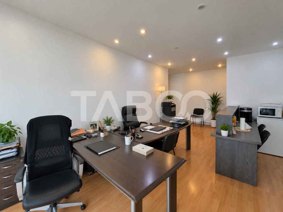 Spatiu birouri de inchiriat renovat modern 50 mp in Sibiu zona Strand – fotografia 3 din 11