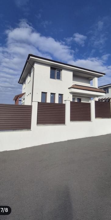 Casă individuală modernă, 120 mp utili, teren 400 mp, Dezmir - central – fotografia 2 din 4