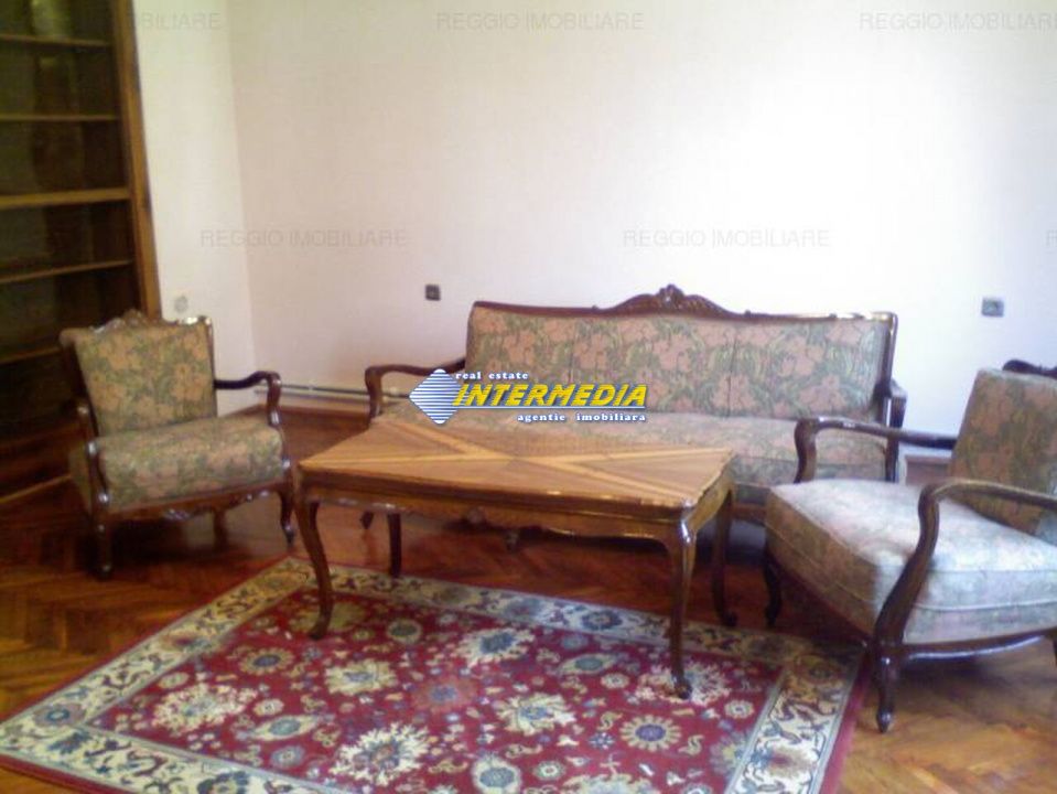 Casa de vanzare 5 camere Centru Alba Iulia – fotografia 1 din 10