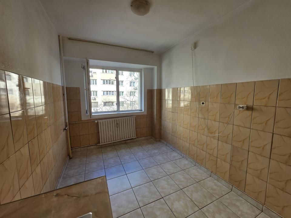 3 camere Bvd Chisinau | Bloc 1986  | anvelopat – fotografia 12 din 18