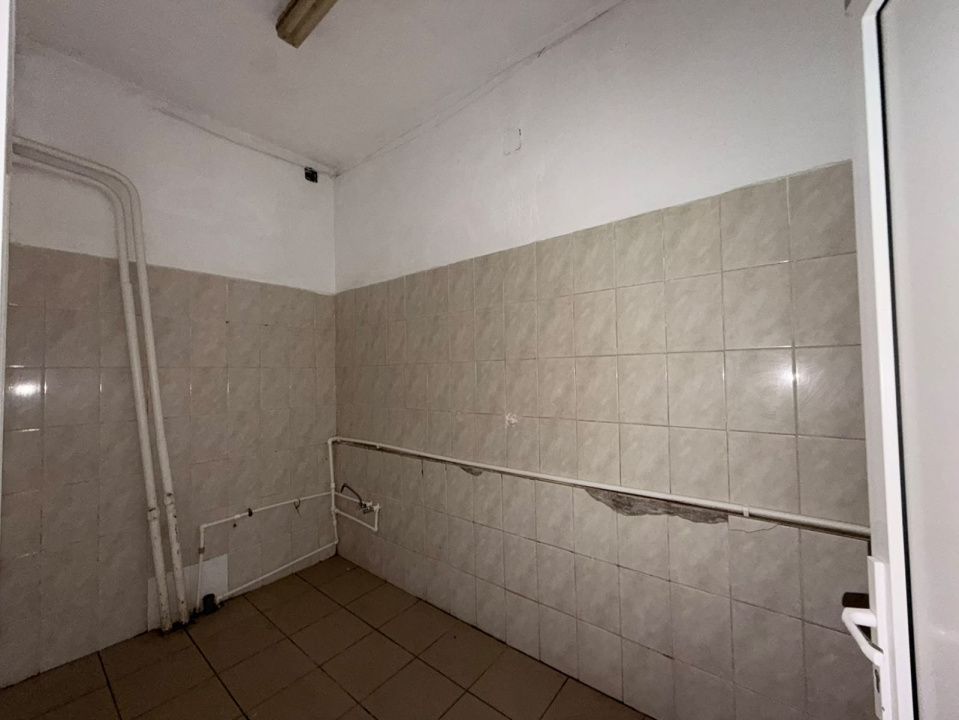 Spațiu comercial stradal 233 mp | Vitrină 15 ml | Șoseaua Vergului | Investiție – fotografia 11 din 14