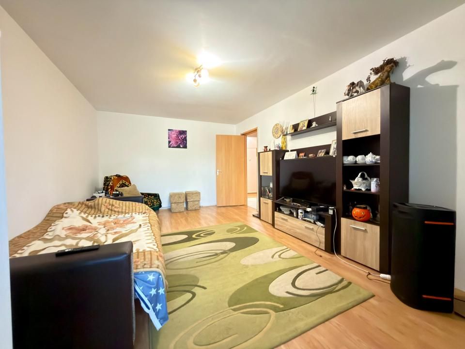 Apartament cu 4 camere, 79 mp utili, etaj 1 - Zona Lipovei – fotografia 2 din 11