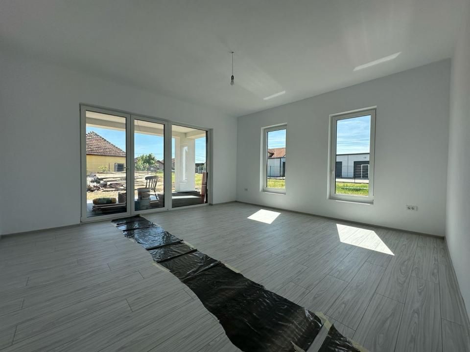 Duplex | Parter + Etaj | Toate utilitatile | Curte generoasa | Sacalaz – fotografia 3 din 19