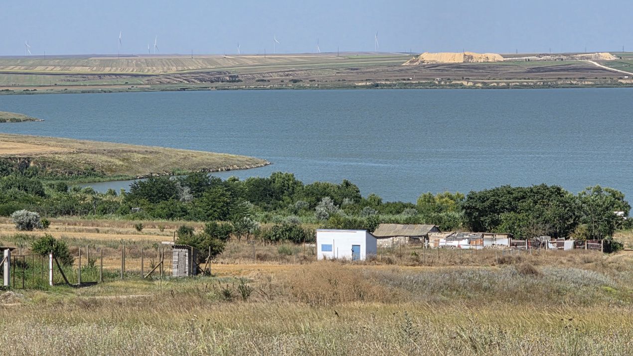 Teren extravilan Navodari, cu vedere la lacul Tasaul, 12 euro/mp – fotografia 1 din 8