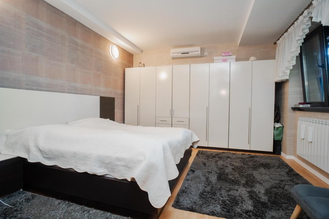 Vilă Grandioasă 650 mp+Spațiu Comercial 110 mp Tătărași Teren 968 mp – fotografia 11 din 20