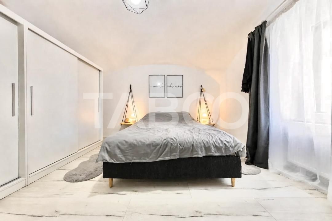 Apartament cu 2 camere modern in Centru la casa cu curte zona Platinia – fotografia 1 din 9