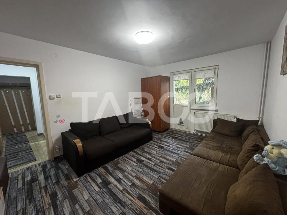 Apartament de inchiriat cu 3 camere balcon etaj 2 Mihai Viteazul Sibiu – fotografia 1 din 14