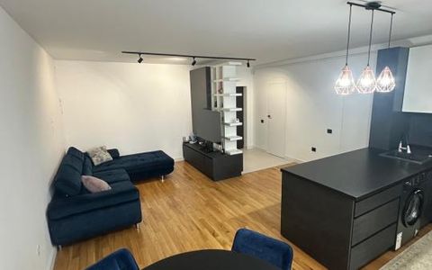 Apartament 2 camere la cheie, 56 mp utili cu 7 mp balcon, zona Vivo