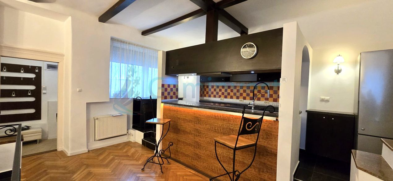 Apartament ultracentral cu 4 camere de inchiriat,Oradea,Bihor – fotografia 3 din 23