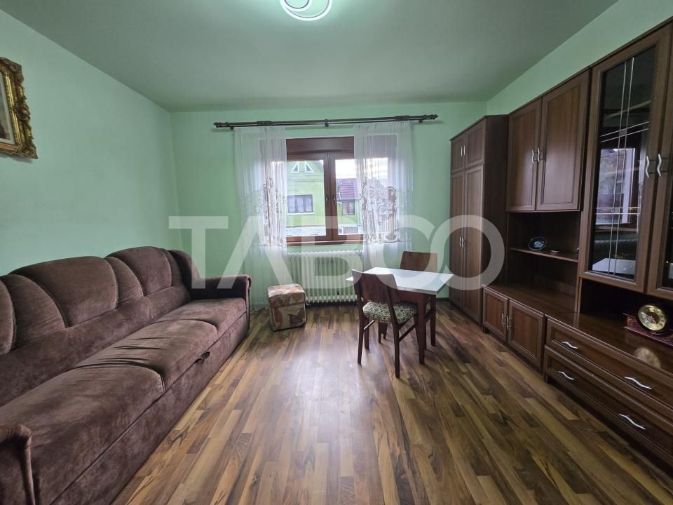 Casa individuala de vanzare 120mp 4 camere si curte 1310mp Gusterita – fotografia 3 din 42