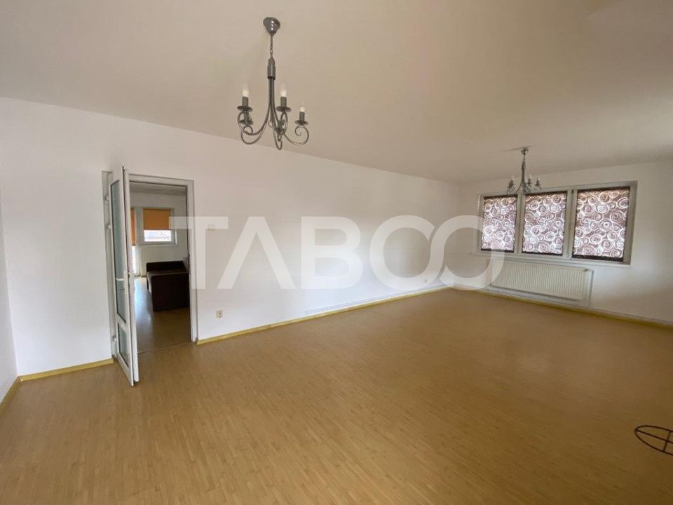 Spatiu birouri 80mp 2 camere si locuri de parcare cartier Strand Sibiu – fotografia 2 din 7