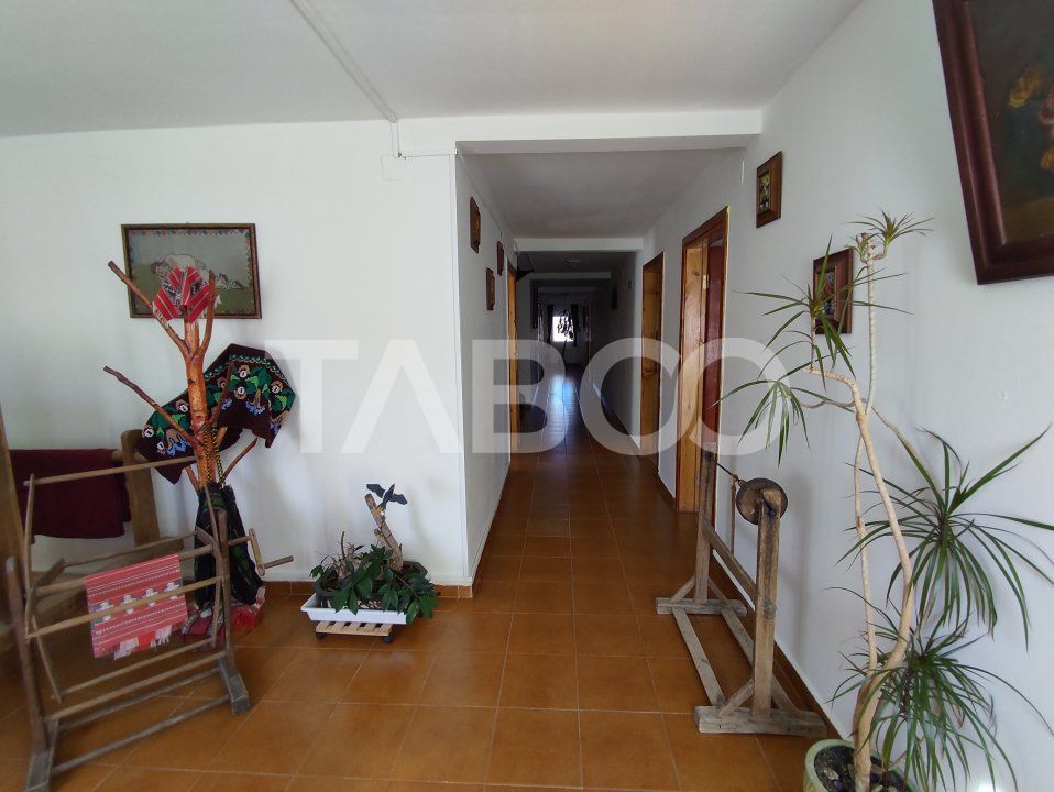 EXCLUSIVITATE Pensiune 9 camere 615 mpu 3600 mp teren in Fantanele – fotografia 12 din 35