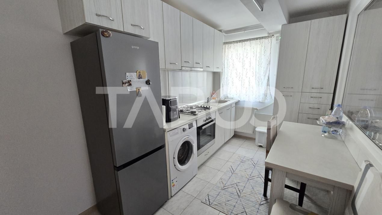 Apartament cu 3 camere etajul 1 de vanzare zona Pictor Brana Selimbar – fotografia 5 din 14