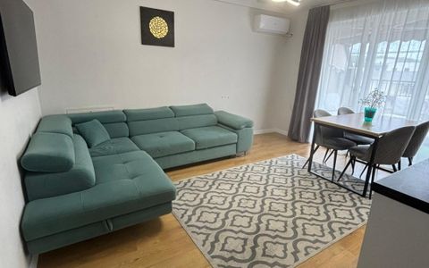 Apartament 3 camere, finisat, mobilat, modern, terasa generoasa, zona Cetatii