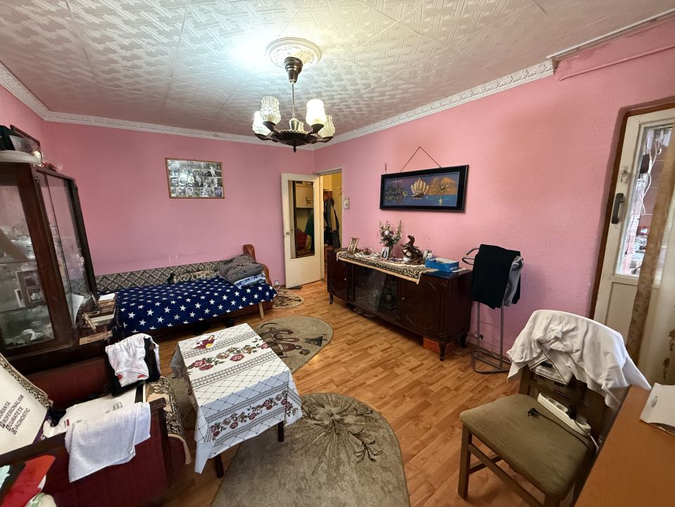 Apartament, 2 camere, 54 mp, decomandat, Rovine, Zona Cofetaria Damarin – fotografia 2 din 9