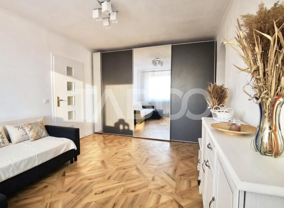 Apartament cu 3 camere in Grigorescu izolat cu balcon view spre Cluj – fotografia 2 din 9