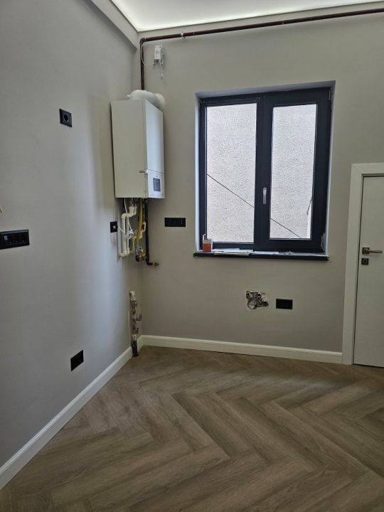Apartament 3 camere de vânzare |Ultracentral Constanța | Încălzire în pardoseală – fotografia 2 din 11