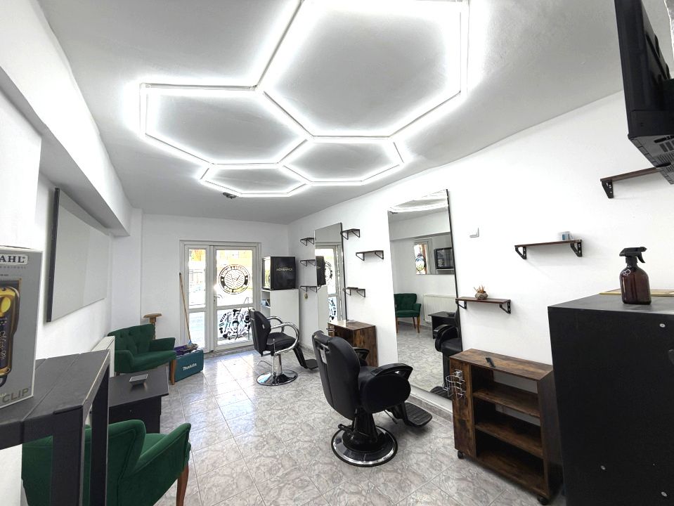 INCHIRIERE Spatiu Comercial CETATE Bulevard 34 mp. Centrala Termopane Contoare – fotografia 2 din 25
