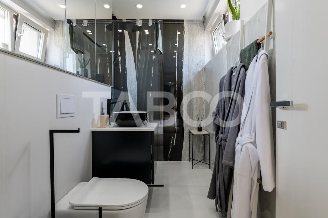 Apartament de lux de vanzare cu 3 camere cu gradina de 200 mp – fotografia 3 din 12