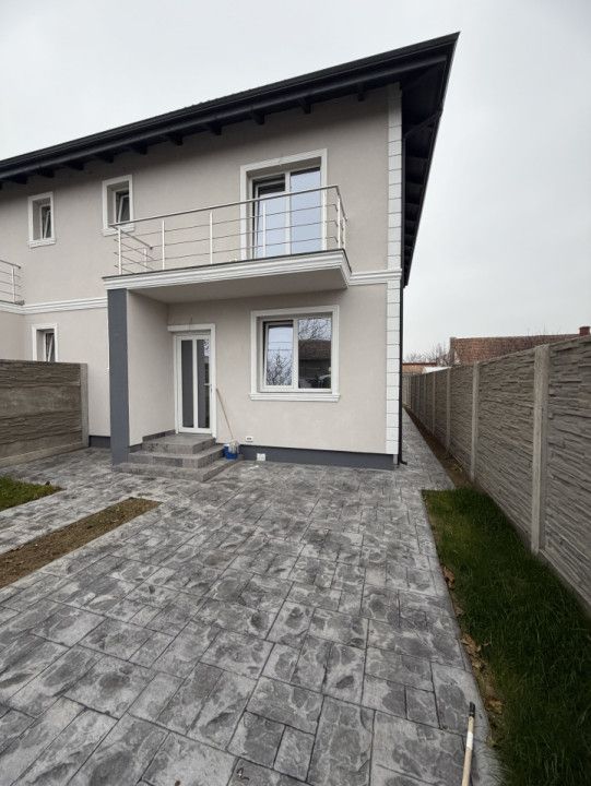 Duplex modern 4 camere, 300mp teren, 101mp utili in Utvin – fotografia 1 din 15
