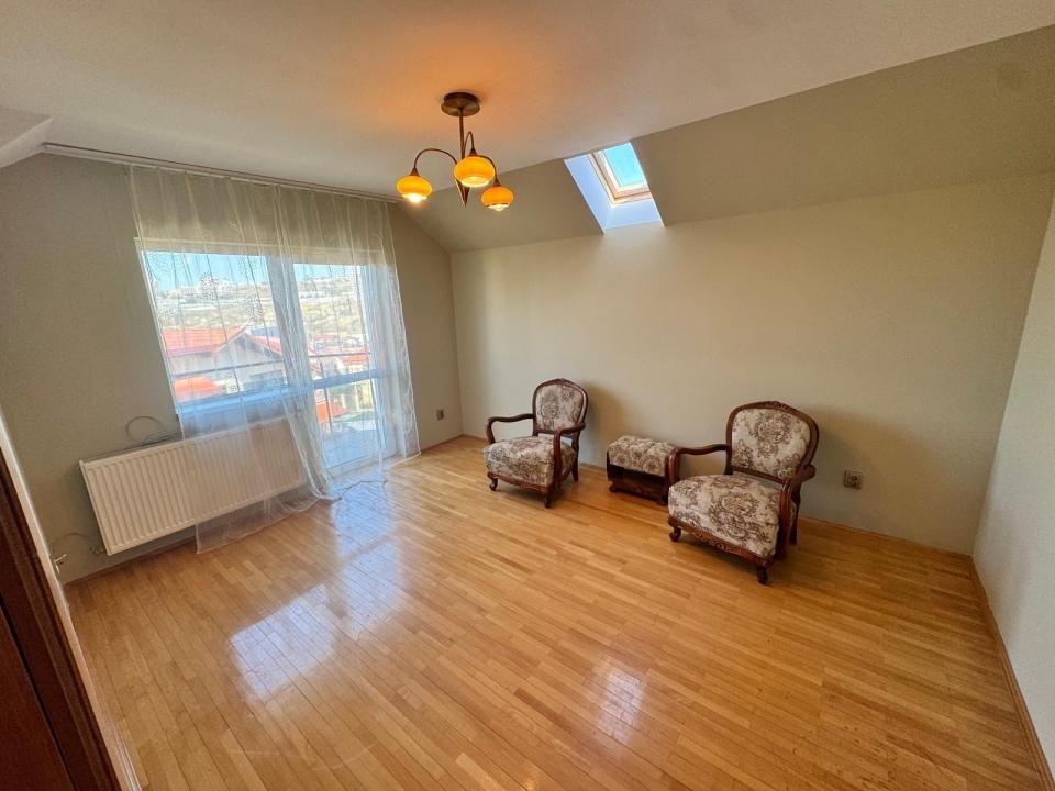 Casa cu garaj de închiriat, Manastur, Campului – fotografia 7 din 8