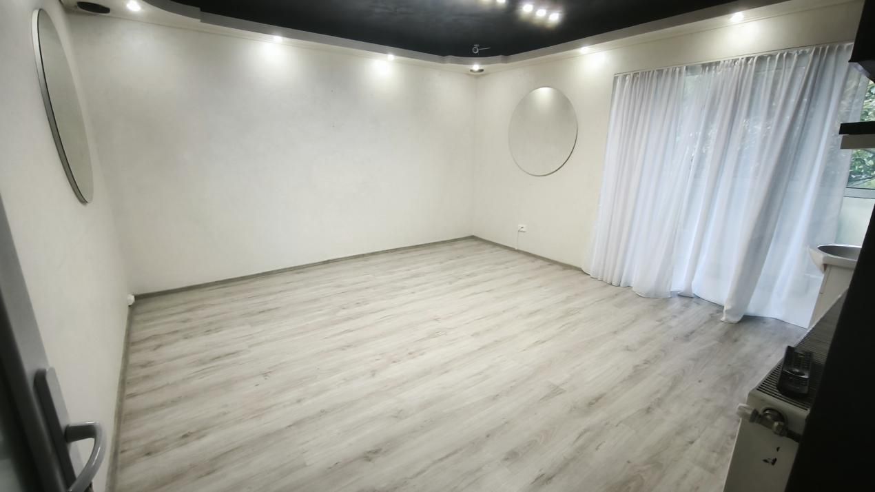 CENTRAL | Spatiu comercial | birou | salon infrumusetare – fotografia 4 din 7
