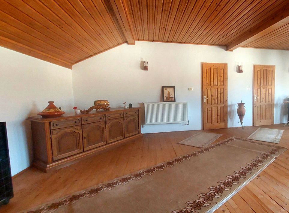 Casa Noua de vanzare P+E+M cu 3250 mp teren in Zona Ciugud – fotografia 1 din 9