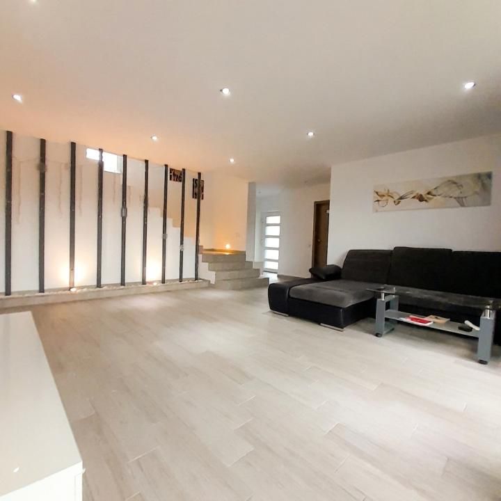 Casă P+E, 192 mp utili, teren 600 mp și garaj dublu | Dezmir – fotografia 1 din 13
