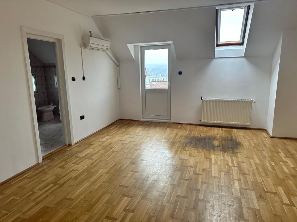 Casă 7 camere,  668 mp, str. Ciresilor, Zorilor, ideal gradinita – fotografia 6 din 12